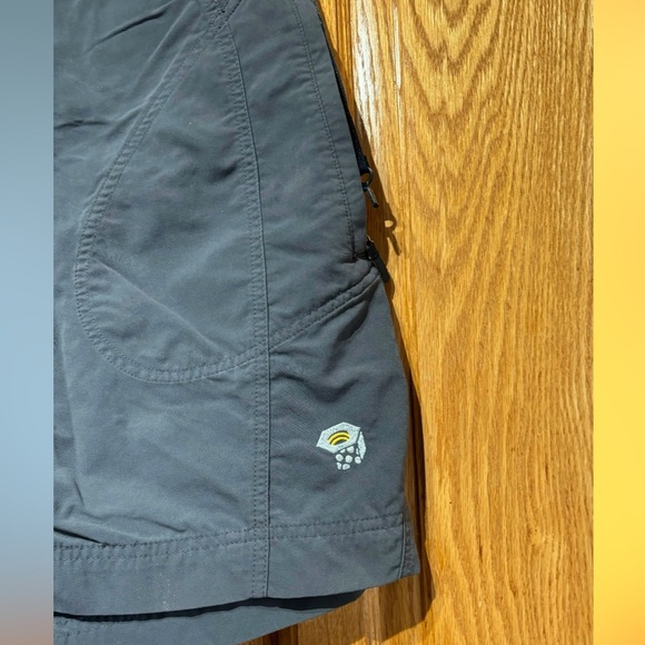 Mountain Hardwear Gray Men's Trail/Hiking Cargo Shorts Lightweight Medium - Picture 2 of 9